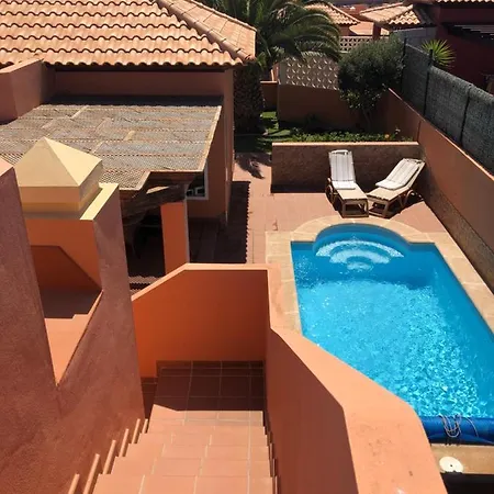 Rosas Villa *