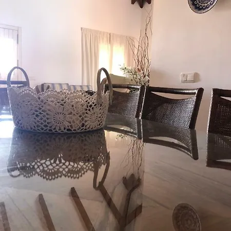 Villa Rosas La Oliva