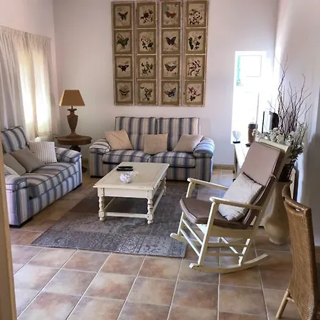 Villa Rosas La Oliva